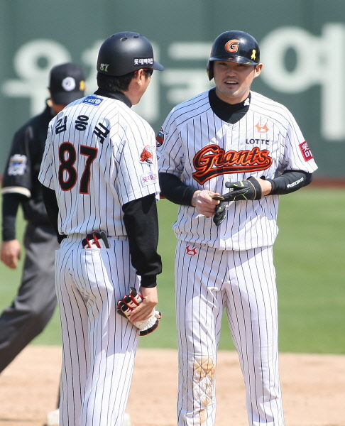 박종윤선수의 동점 적시타